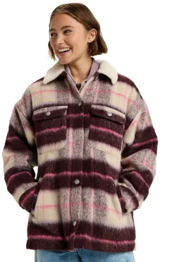 Abrigo a cuadros estilo camisa