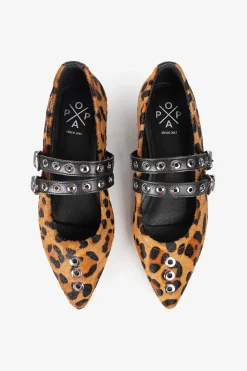Bailarina se&ntilde;ora Estrella Leopardo