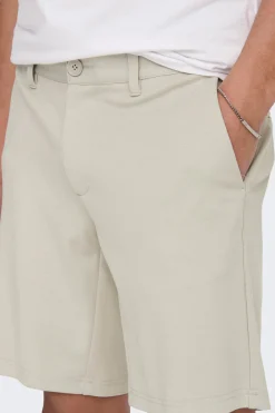 Bermuda chino