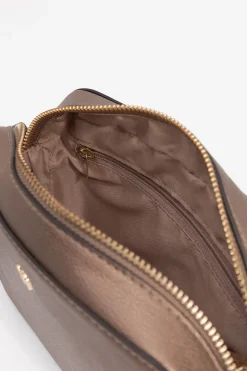Bolso bandolera efecto piel metalizada