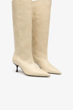 Bota tac&oacute;n kitten efecto coco