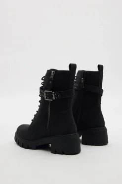 Botines con cordones y cremallera