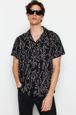 Camisa estampada manga corta