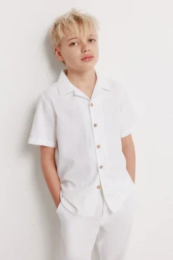 Camisa manga corta estilo lino niño