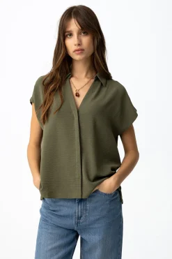 Camisa relaxed minimalista