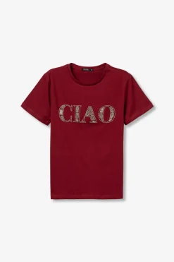 Camiseta con letras
