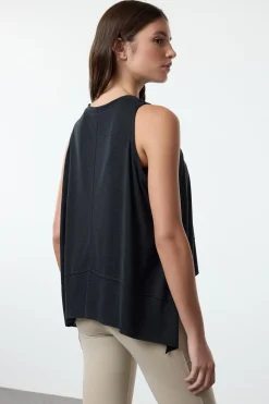 Camiseta deportiva yoga sin mangas