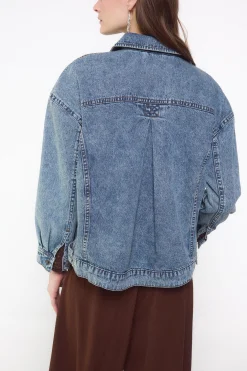 Cazadora denim trucker