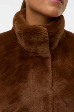 Chaleco de pelo cuello alto