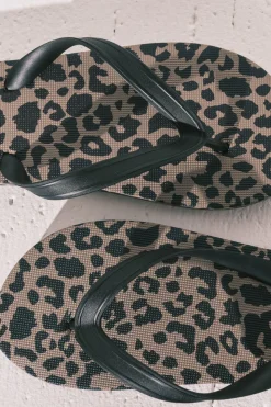 Chanclas anchas animal print