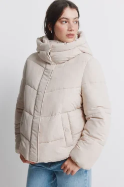 Chaqueta acolchada con capucha