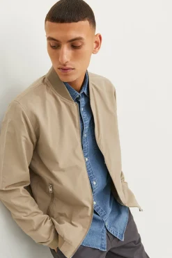 Chaqueta bomber corta