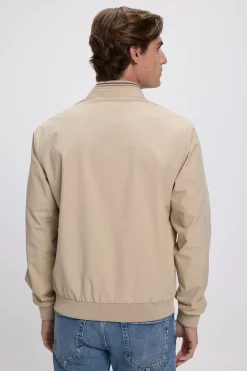 Chaqueta bomber ligera