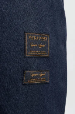 Chaqueta con capucha