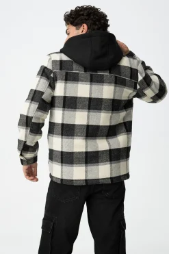 Chaqueta con Capucha