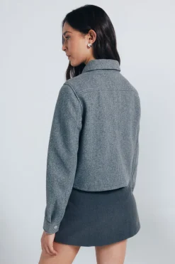 Chaqueta corta felpa