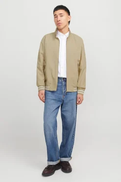 Chaqueta cuello alto