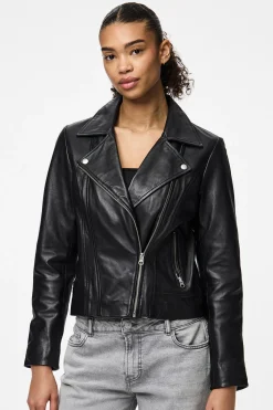 Chaqueta de piel tipo biker
