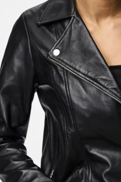Chaqueta de piel tipo biker