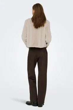 Chaqueta efecto pelo