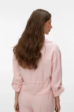 Chaqueta ligera con cuello camisero
