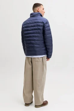 Chaqueta puffer corta