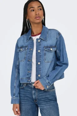 Chaqueta vaquera bolsillos