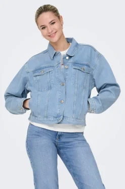 Chaqueta vaquera bolsillos delanteros