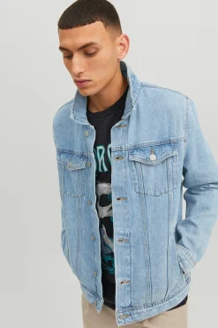 Chaqueta vaquera corta