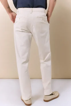Chino con pinzas regular