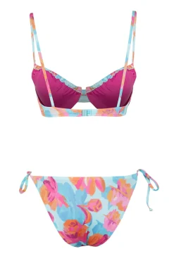 Conjunto de bikini fruncido floral