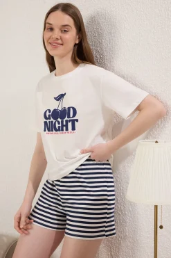 Conjunto de pijama corto rayas cerezas