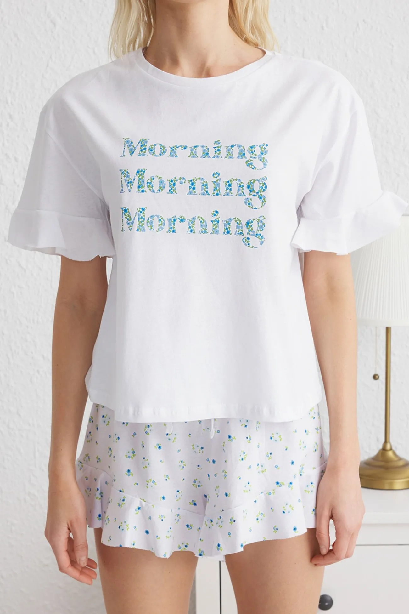 Conjunto de pijama corto volantes floral