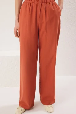 Conjunto flu&iacute;do de dos piezas