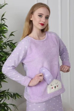 Conjunto pijama polar conejo y corazones lila