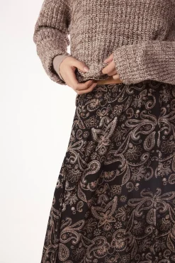 Falda estampada con gomas