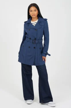 Gabardina con cintur&oacute;n y botones