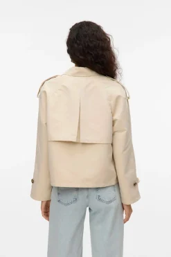 Gabardina corta cuello de solapa