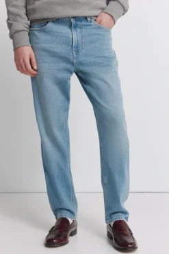 Jeans lavado medio claro regular fit