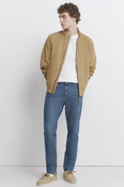 Jeans lavado medio oscuro slim fit