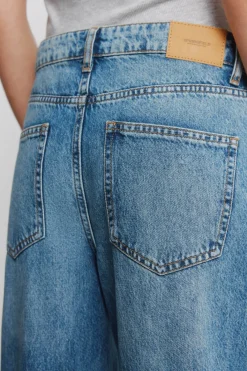 Jeans wide