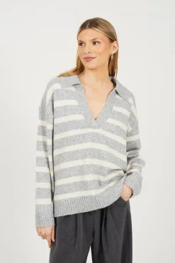 Jersey a rayas con cuello pico