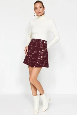 Minifalda con bajo de volantes