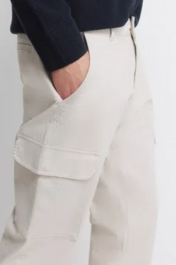 Pantal&oacute;n cargo comfort slim fit