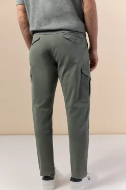 Pantal&oacute;n cargo slim