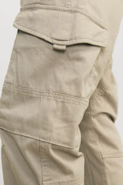 Pantal&oacute;n cargo slim fit