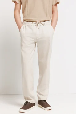 Pantal&oacute;n chino lino comfort fit