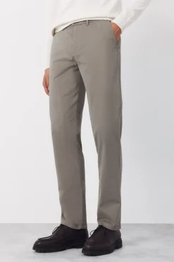 Pantal&oacute;n chino regular fit