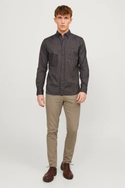 Pantal&oacute;n chino slim fit