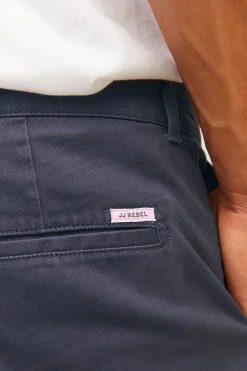 Pantal&oacute;n chino slim tiro medio